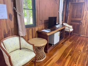 คุ้งน้ำ รีสอร์ท นครนายก