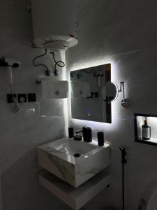 إفيرست العقيق الذاتيه