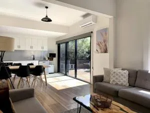 Renovated Character Home - Inveresk