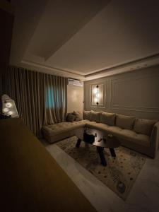 إفيرست العقيق الذاتيه