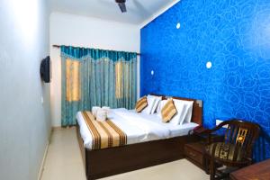 Hotel Holiday Comfort - 800 mts from Jallianwala Bagh