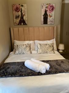 17 Byvanger Luxury Home Deluxe Queen Suite Room 1