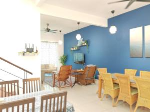 Ocean 27 Batu Ferringhi Shamrock Beach 6 Bedroom 22pax with Pool