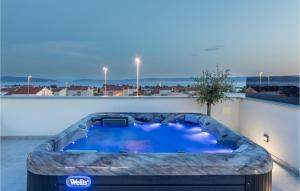 Stunning Apartment In Kastel Luksic 