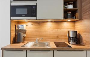 Lovely Apartment In Naumburg With Wifi