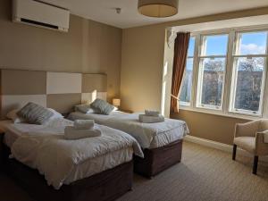 Super King/twin Deluxe Room room in The Seal