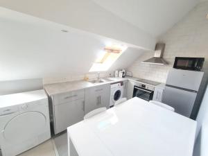 Modern Family House near Astérix Airport Chantilly