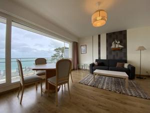 Bel appartement VUE MER avec wifi, balcon à PERROS-GUIREC - Réf 956