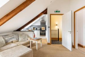 Duke House - Top Floor Apartment - 1 bedroom apartment with Hot Tub