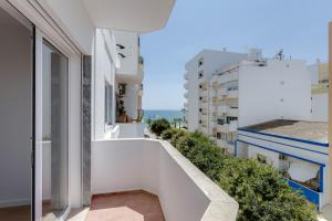 T2 Rosa dos Ventos, AC & Terrace - Casas & Papéis