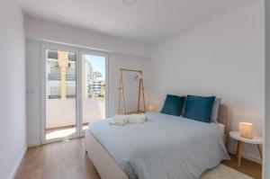 T2 Rosa dos Ventos, AC & Terrace - Casas & Papéis