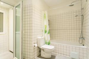 Cozy apartment in Amazing Location!