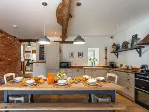 4 Bed in Sidmouth 45563 - Talaton