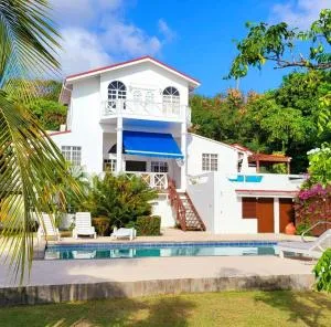 Two Bedroom Villa with Private Pool Near to Beaches - Date House villa - Castries