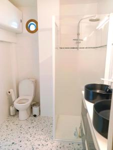 T1 bis neuf avec petite chambre à 150m de la plage