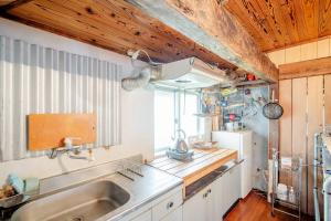 【Camp House by port Side】 貸切1組の古民家離島、美ら海への拠点