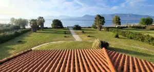 Beachfront Villa Tranquility - Lithádha