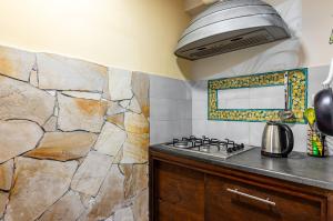 GuestHost - Castello Ursino Apartment with Balcony
