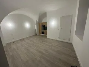 Beau studio neuf - 圣纳泽尔