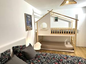 LAppart de Droite Confort en ville avec parking privé