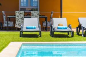 LUXURY VILLA with sea view, heated pool