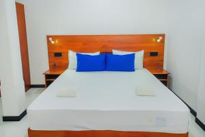 Central Apartment near Bentota Beach- Balcony & Kitchen