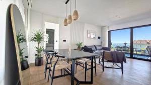 Roots Loft - Pool & Sea view by LovelyStay