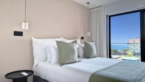 Roots Loft - Pool & Sea view by LovelyStay