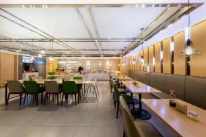Atour Hotel Kunming Dianchi Lake