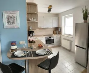 schöne Fewo mit Feuerstelle für bis zu 5 Personen - Ulrichshorst