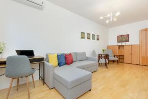 Spacious Apartment Near the Vistula River by Renters