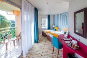 Garrigae Domaine de lEsterel - piscine & SPA Cinq Mondes