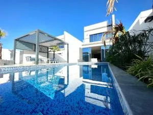 Breathtaking & Stunning Villa - Chór Fakkán