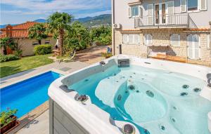 Nice Apartment In Rijeka With Outdoor Swimming Pool