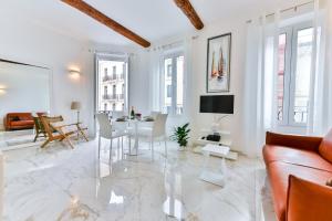 Alba apartment antibes street, by Welcome to Cannes