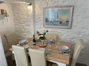 Drift Cottage - Fishermans Cottage Brixham harbour