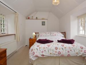 1 Bed in Burton Bradstock DC178