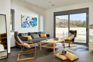 Villa Emilia Agia Pelagia with Heated Pool