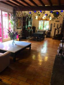 Maison chaleureuse à Cuxac-Cabardès avec jardin de 3500m²