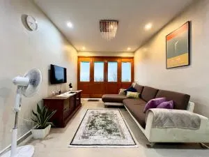 The Rockview Bayu Emas Penang Near Beach - 卧佛