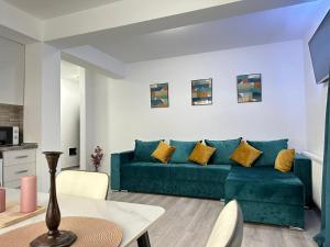 Luxury Apartments near Coresi Mall by GLAM