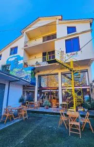 Traveler Hostel - Grilë