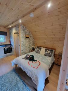 The Galloway Steading - The Herons Nest, secure garden and with Hot Tub and Fire Pit