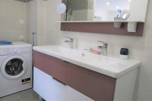 Appartement rénové avec WIFI bien équipé au centre ville de PERROS-GUIREC - Ref 940