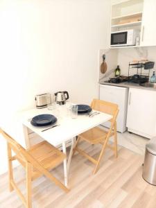 Très Joli Studio à 150 m de la mer