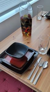 Cambridge 2 BR king gym Near Uni RUH City H