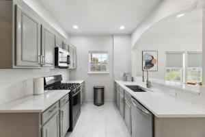 Modern Central East Austin 4BR Gem