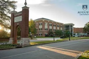 3-bed Downtown Augusta Hideaway - Beech Island