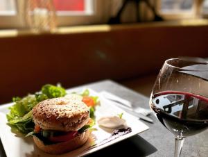 Hotels Les Chiens du Guet : photos des chambres