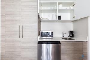 New Studio - Hollywood Beach Bliss for 2